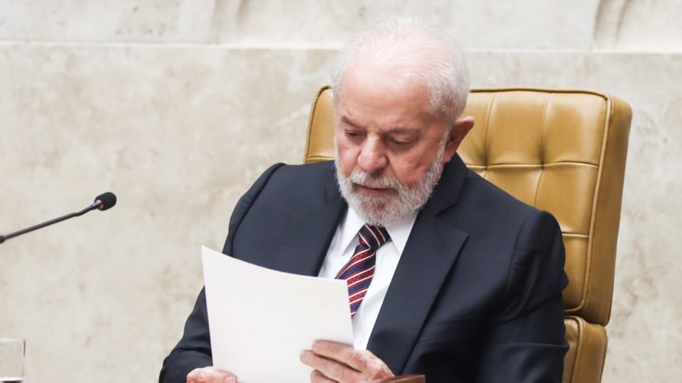 73% dos brasileiros não sabem mencionar uma medida de Lula que beneficiou a população