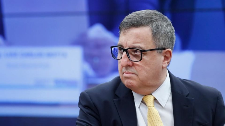 Relator da LDO promete marcar sessão do Congresso se Pacheco não marcar