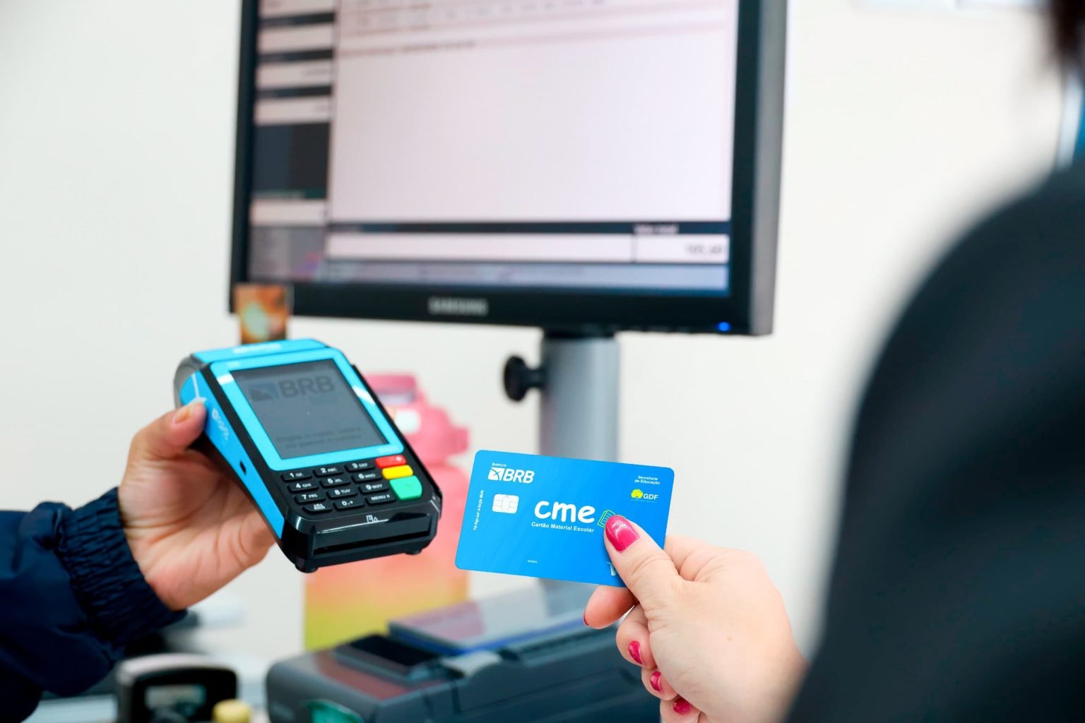 Beneficiários do Cartão Material Escolar têm até 11 de junho para usar saldo disponível