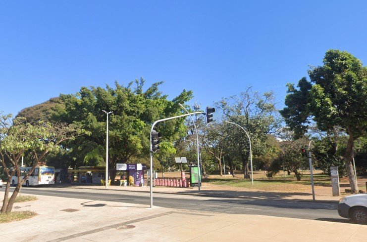 Praca 21 de Abril Foto Seduh.jpeg