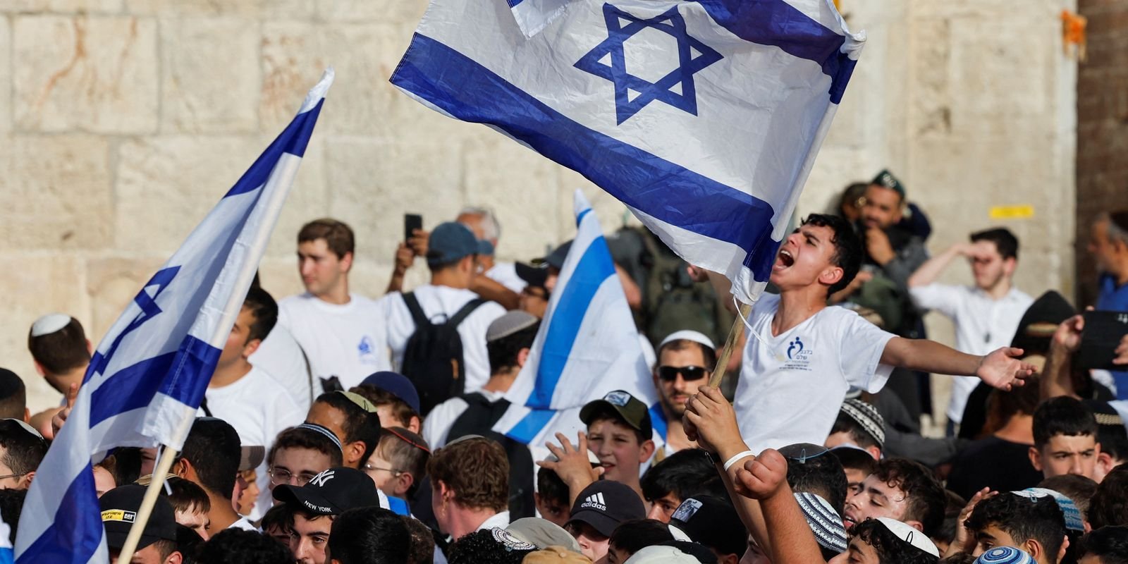 2025 05 26t165511z 1 lynxnpel4p0l7 rtroptp 4 israel palestinians jerusalem day march.jpg