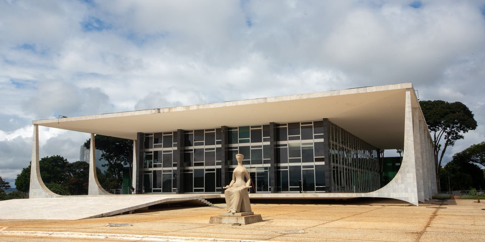 11042023 pzzb9196.jpg