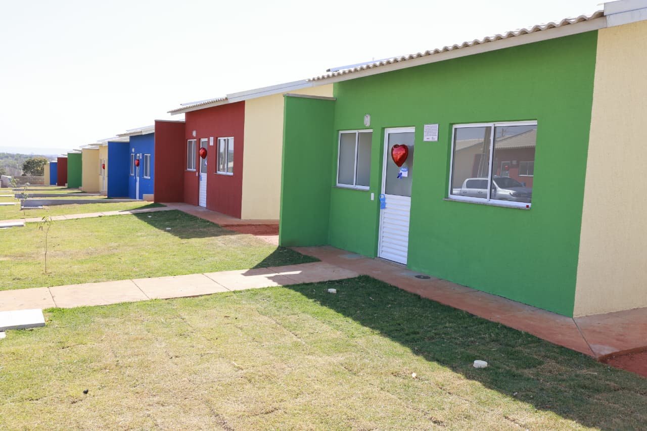 Governo entrega casas e nova captação de água em São Luís de Montes Belos