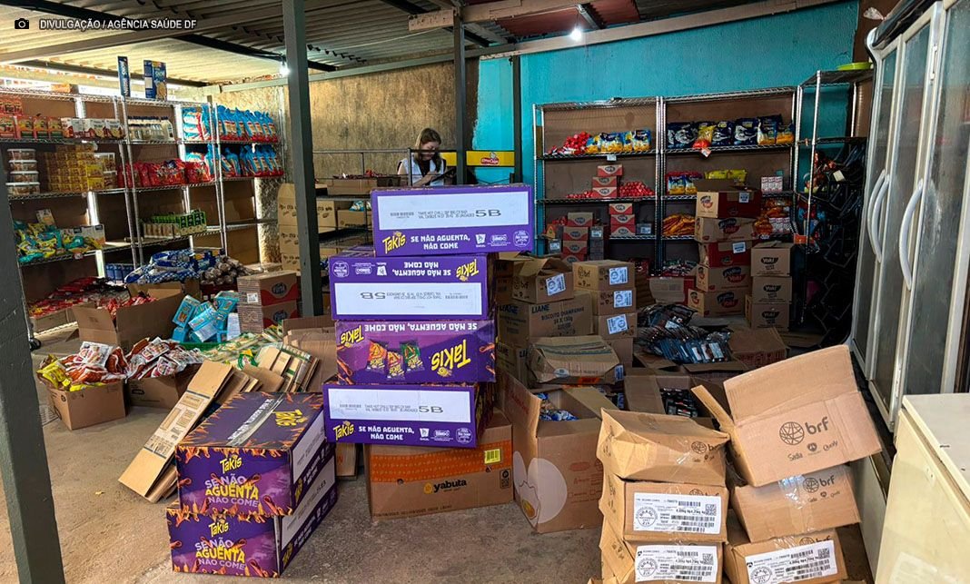 Vigilância Sanitária apreende três toneladas de produtos vencidos no Recanto das Emas