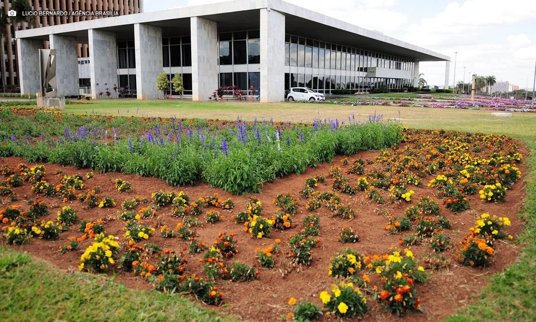 Ponto facultativo do Dia do Servidor Público muda para 27 de Outubro