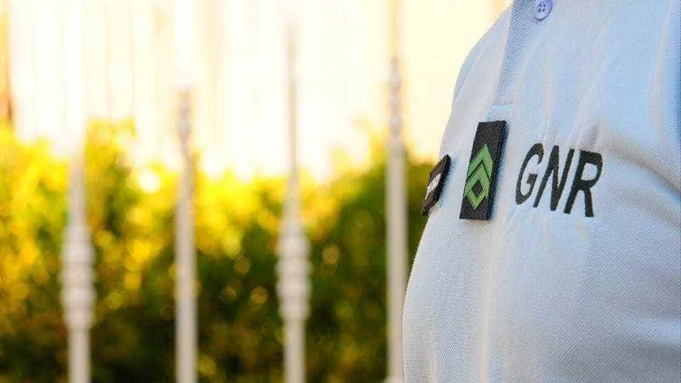 Detido por furtar 11 botijas de gás fica em prisão efetiva durante 2 anos