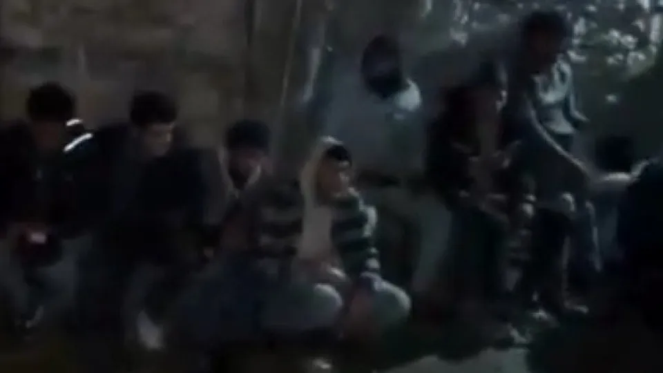 "Sobrelotado". Polícia Marítima resgata 32 migrantes junto a Gavdos: Veja