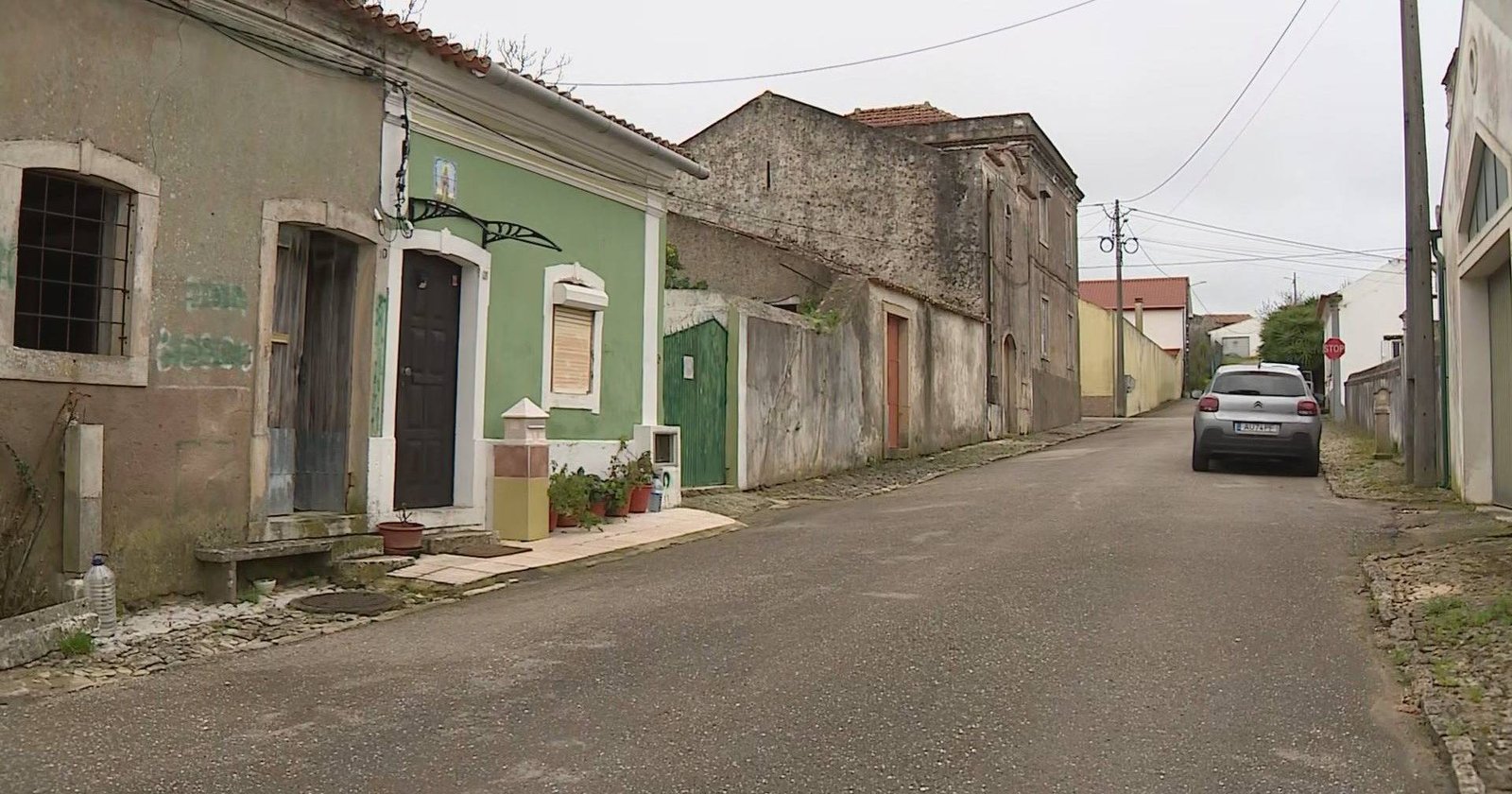 20 minutos: encontrado casal de Montemor-o-Velho sem vida dentro de carro submerso