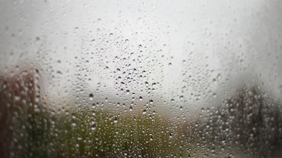 Grupos Ocidental e Central dos Açores sob aviso amarelo devido a chuva