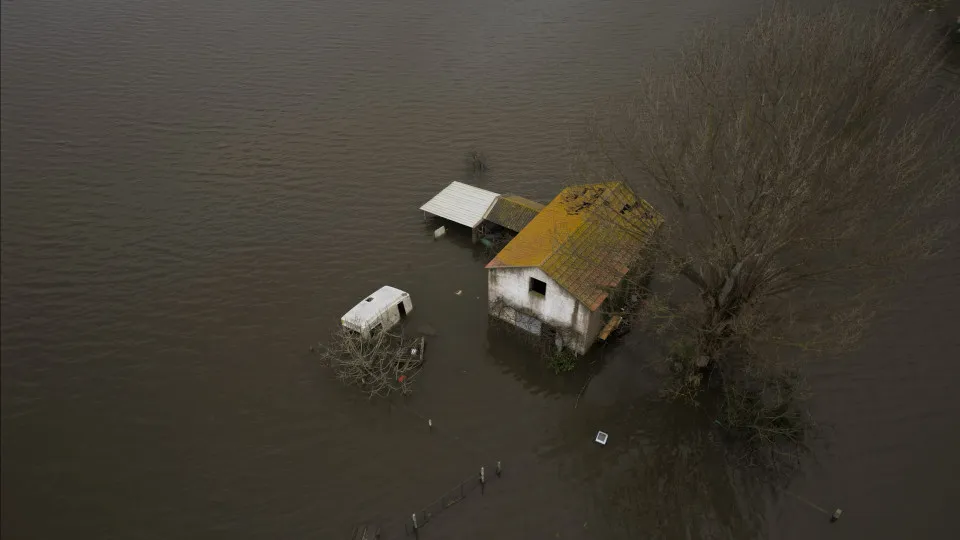 AO MINUTO: 14 mil clientes ainda sem luz; Chega quer prolongar calamidade