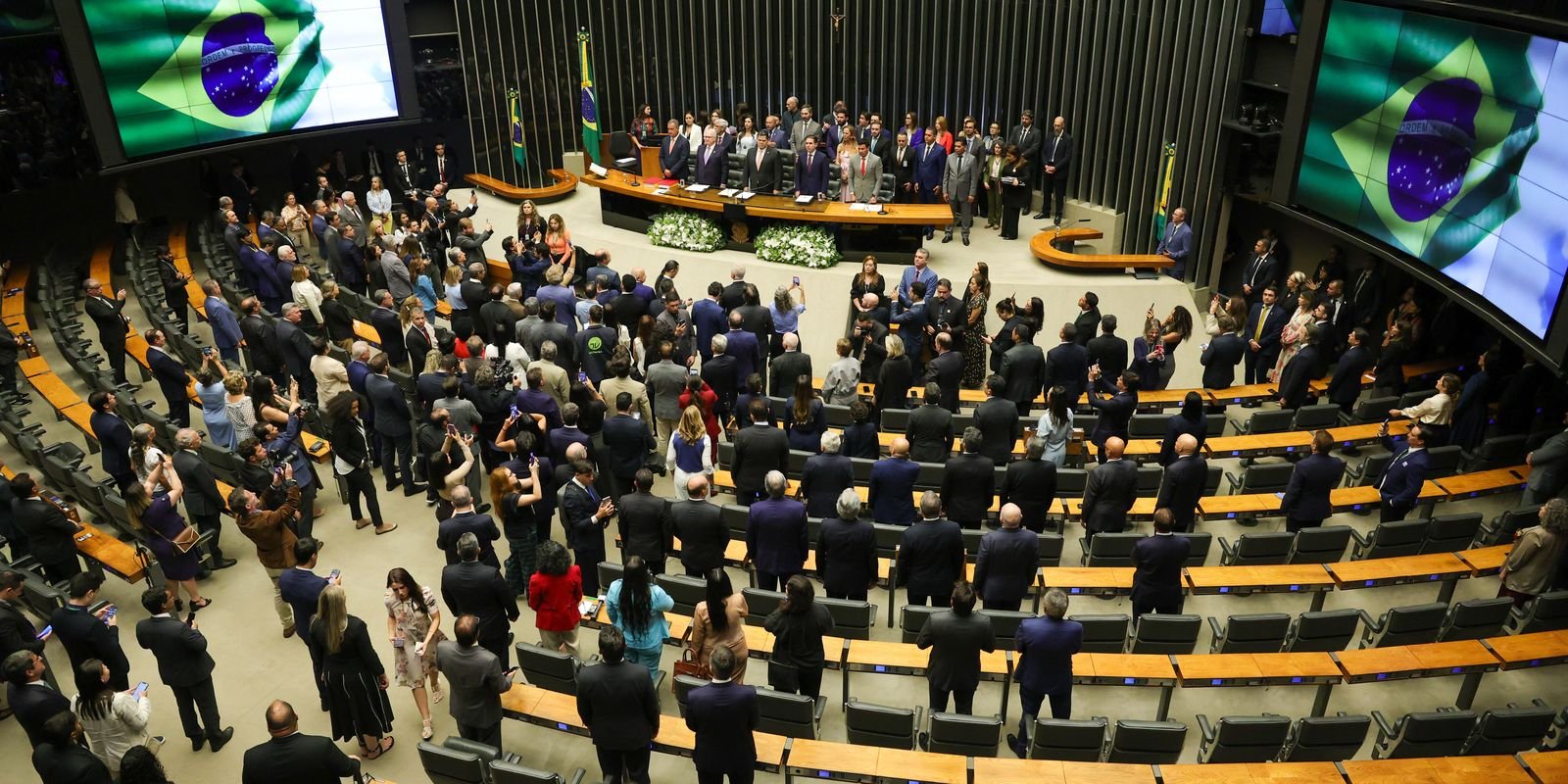 Em mensagem ao Congresso, Lula defende fim da escala 6×1