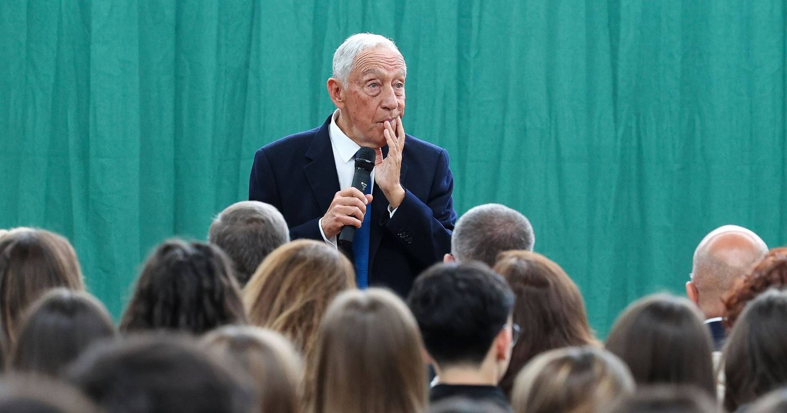 "É estranho": Marcelo comenta eventual saída de Saramago das leituras obrigatórias do 12.º ano